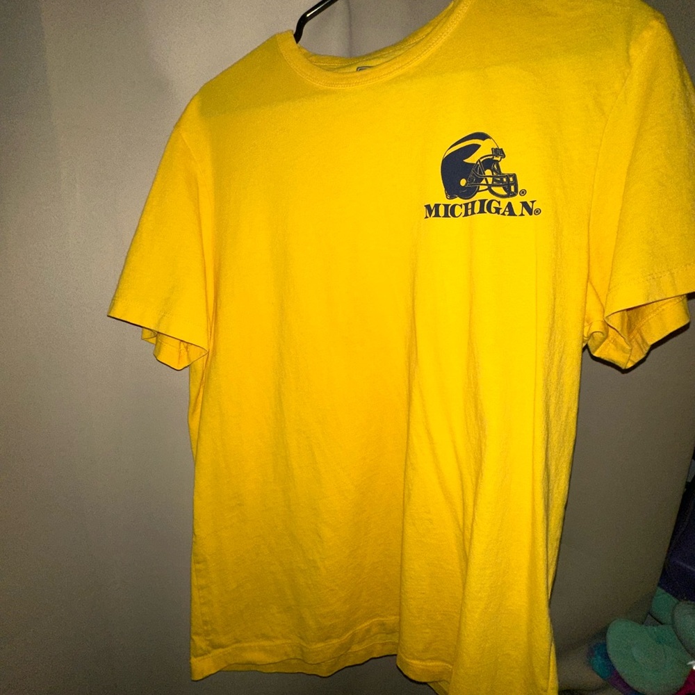 Michigan Wolverines Yellow "Hail To The Victors" Size Medium